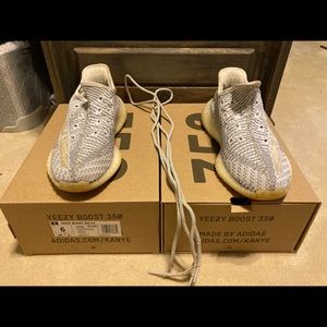 Yeezy 350 static non-reflective size 6